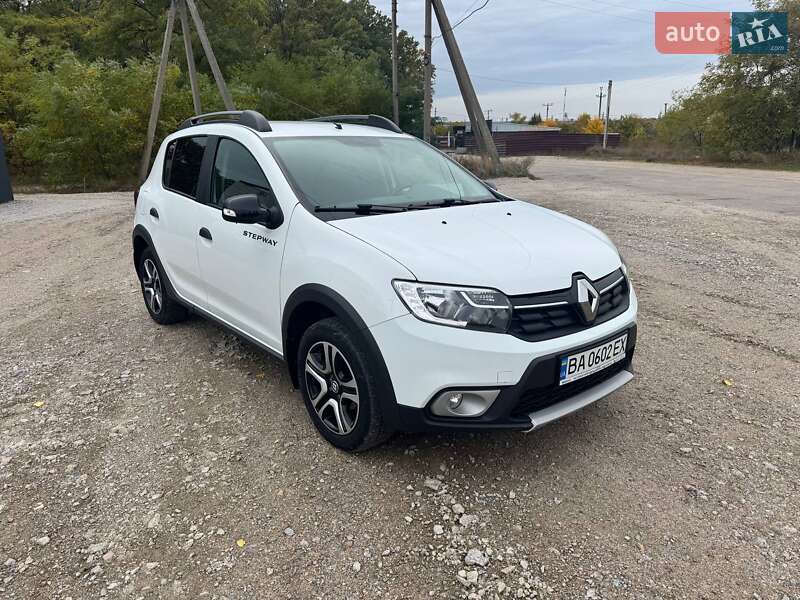 Хетчбек Renault Sandero StepWay 2020 в 