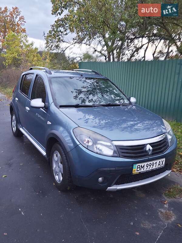 Внедорожник / Кроссовер Renault Sandero StepWay 2012 в Шостке