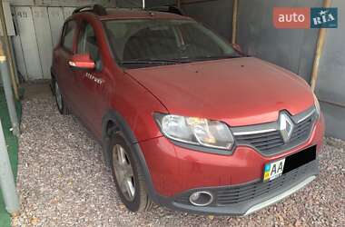 Позашляховик / Кросовер Renault Sandero StepWay 2014 в Києві