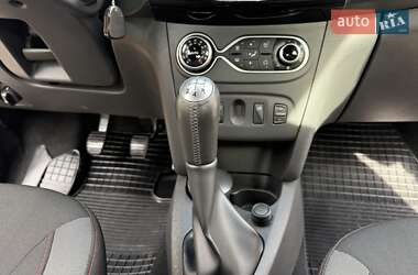 Хэтчбек Renault Sandero StepWay 2019 в 