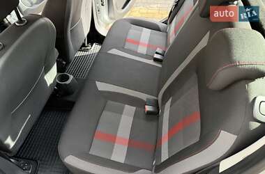 Хэтчбек Renault Sandero StepWay 2019 в 