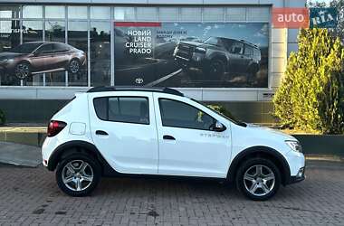 Хэтчбек Renault Sandero StepWay 2020 в 