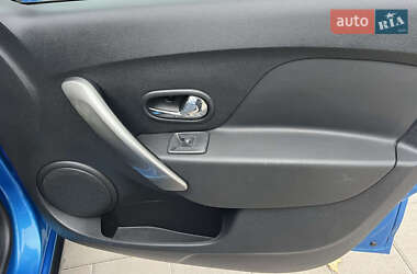 Хэтчбек Renault Sandero StepWay 2016 в 
