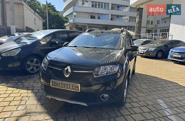 Позашляховик / Кросовер Renault Sandero StepWay 2013 в 