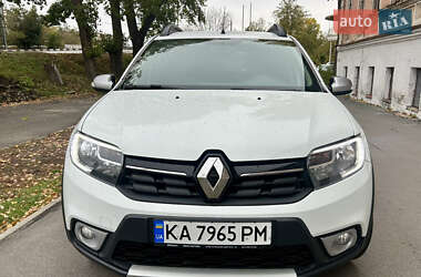 Хэтчбек Renault Sandero StepWay 2020 в 