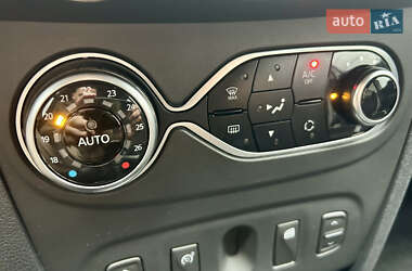 Хэтчбек Renault Sandero StepWay 2020 в 