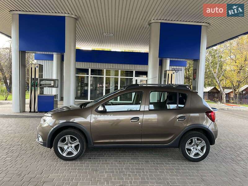 Хетчбек Renault Sandero StepWay 2017 в Миколаєві фото 14 Хетчбек Renault Sandero StepWay 2017 в Миколаєві