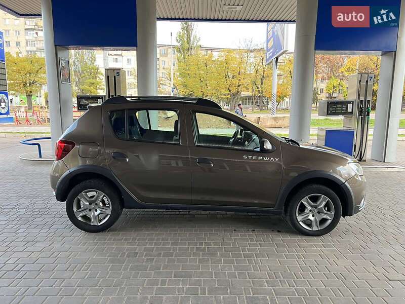 Хетчбек Renault Sandero StepWay 2017 в Миколаєві фото 8 Хетчбек Renault Sandero StepWay 2017 в Миколаєві
