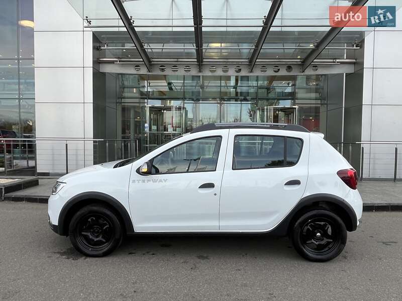 Хэтчбек Renault Sandero StepWay 2020 в Киеве фото 9 Хэтчбек Renault Sandero StepWay 2020 в Киеве