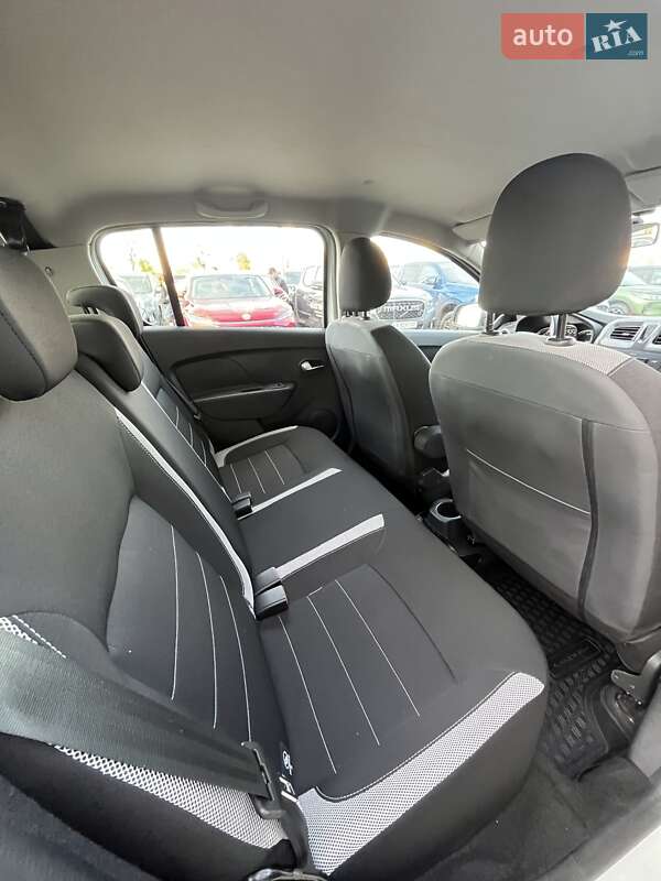 Хэтчбек Renault Sandero StepWay 2021 в Киеве