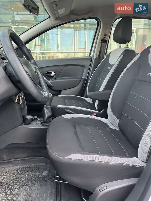 Хэтчбек Renault Sandero StepWay 2021 в Киеве