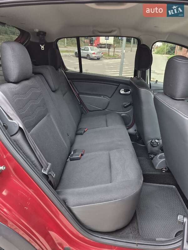 Внедорожник / Кроссовер Renault Sandero StepWay 2012 в Киеве