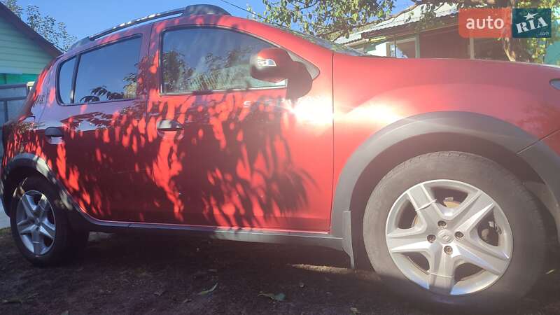 Позашляховик / Кросовер Renault Sandero StepWay 2013 в Києві