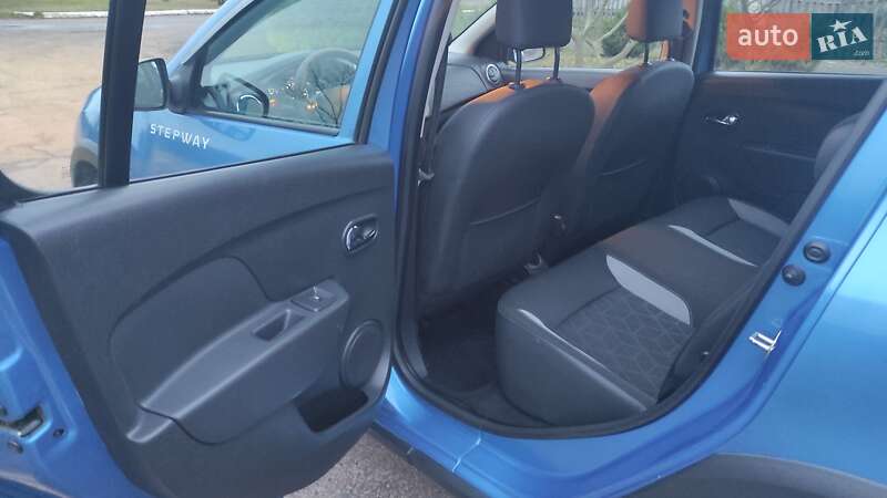Позашляховик / Кросовер Renault Sandero StepWay 2013 в Шостці