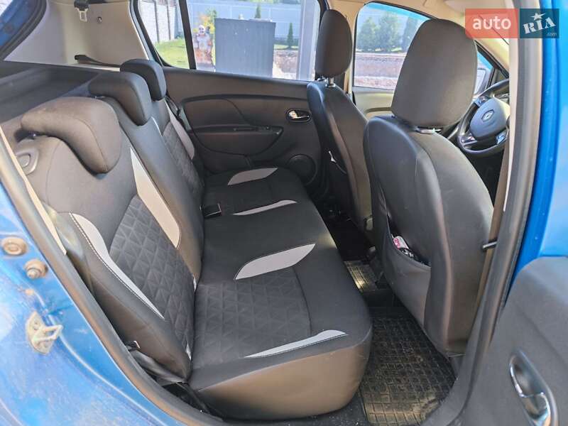 Хетчбек Renault Sandero StepWay 2016 в Києві фото 6 Хетчбек Renault Sandero StepWay 2016 в Києві
