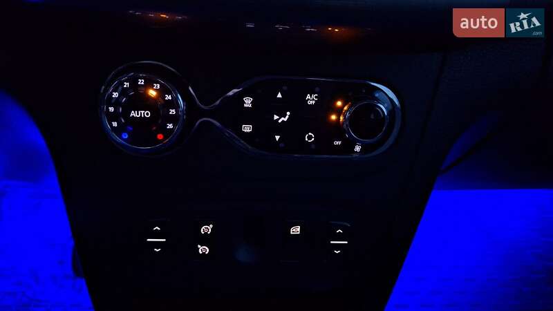 Хэтчбек Renault Sandero StepWay 2016 в Тернополе фото 45 Хэтчбек Renault Sandero StepWay 2016 в Тернополе