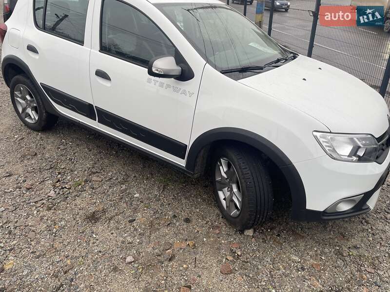 Renault Sandero StepWay 2021