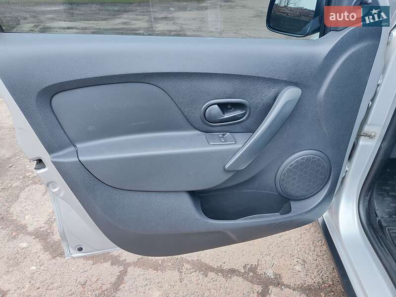 Позашляховик / Кросовер Renault Sandero StepWay 2015 в Кролевці