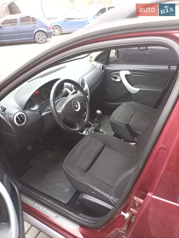 Внедорожник / Кроссовер Renault Sandero StepWay 2012 в Ивано-Франковске фото 7 Внедорожник / Кроссовер Renault Sandero StepWay 2012 в Ивано-Франковске