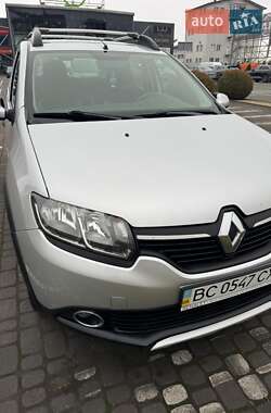 Позашляховик / Кросовер Renault Sandero StepWay 2015 в Львові