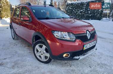Позашляховик / Кросовер Renault Sandero StepWay 2014 в Луцьку
