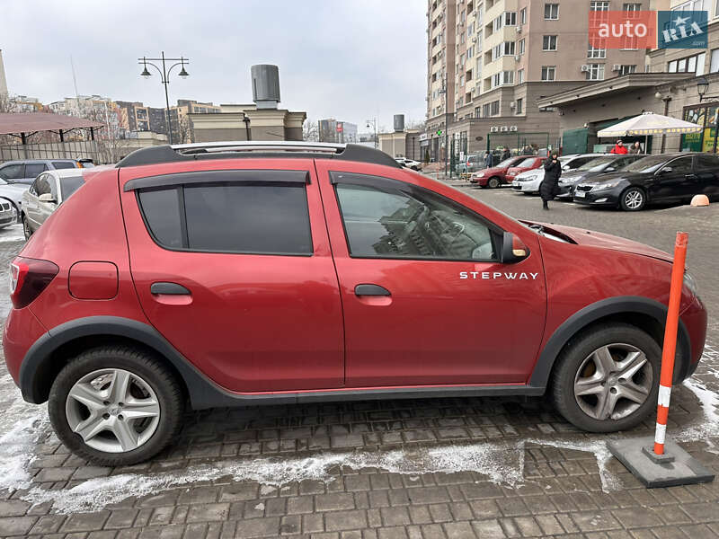Renault Sandero StepWay 2013