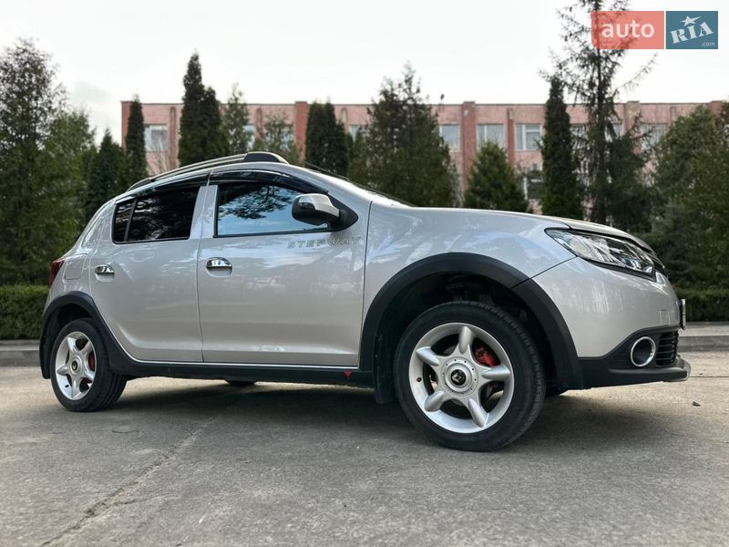 Позашляховик / Кросовер Renault Sandero StepWay 2013 в Нетішині