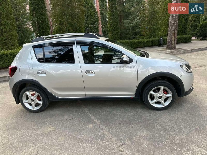 Позашляховик / Кросовер Renault Sandero StepWay 2013 в Нетішині