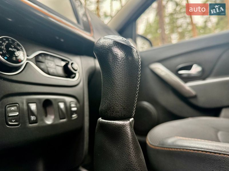 Хэтчбек Renault Sandero StepWay 2017 в Киеве