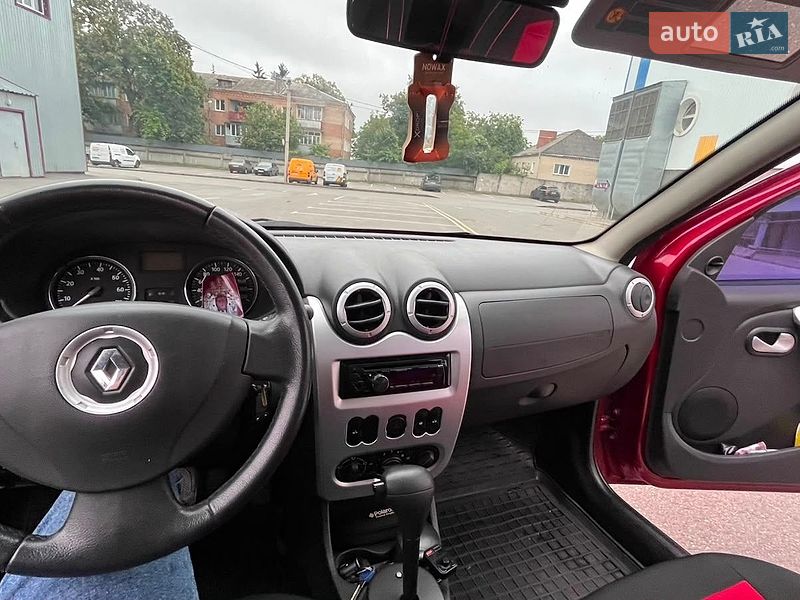 Внедорожник / Кроссовер Renault Sandero StepWay 2012 в Хмельницком