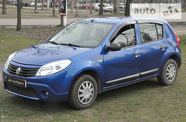 Хэтчбек Renault Sandero 2010 в Николаеве