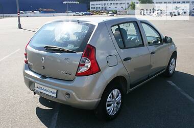 Хэтчбек Renault Sandero 2010 в Киеве