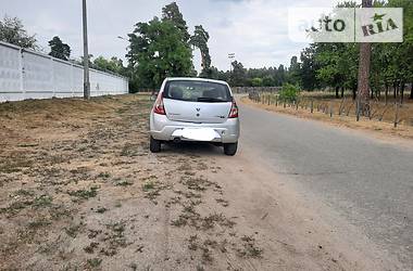 Хэтчбек Renault Sandero 2010 в Киеве