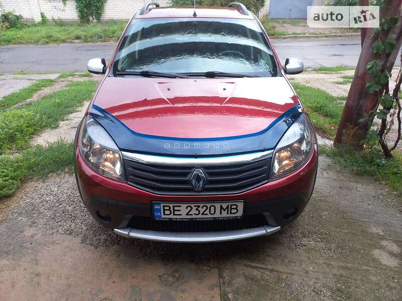 Renault Sandero 2011