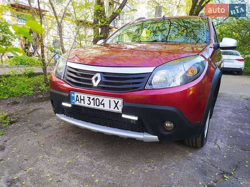 Renault Sandero 2012