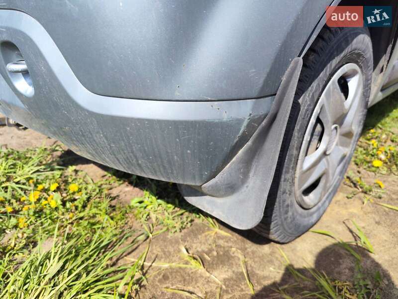 Хетчбек Renault Sandero 2010 в Львові