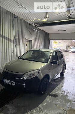 Хетчбек Renault Sandero 2012 в Львові