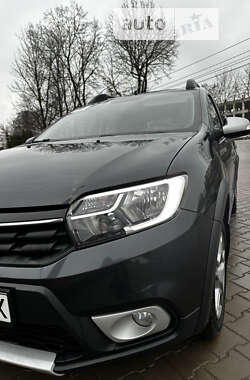 Хэтчбек Renault Sandero 2021 в 