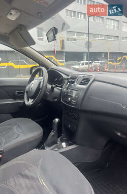 Хэтчбек Renault Sandero 2013 в Харькове