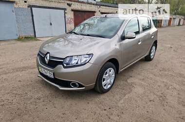 Хэтчбек Renault Sandero 2013 в Чернигове