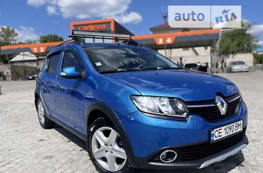 Внедорожник / Кроссовер Renault Sandero 2013 в Черновцах