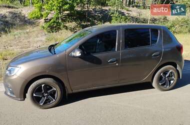 Хэтчбек Renault Sandero 2018 в 