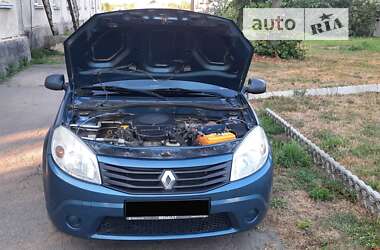 Хэтчбек Renault Sandero 2010 в Тульчине