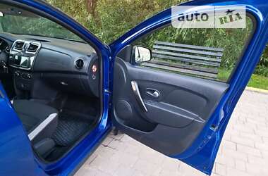 Хэтчбек Renault Sandero 2021 в 