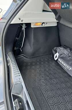 Хэтчбек Renault Sandero 2021 в 