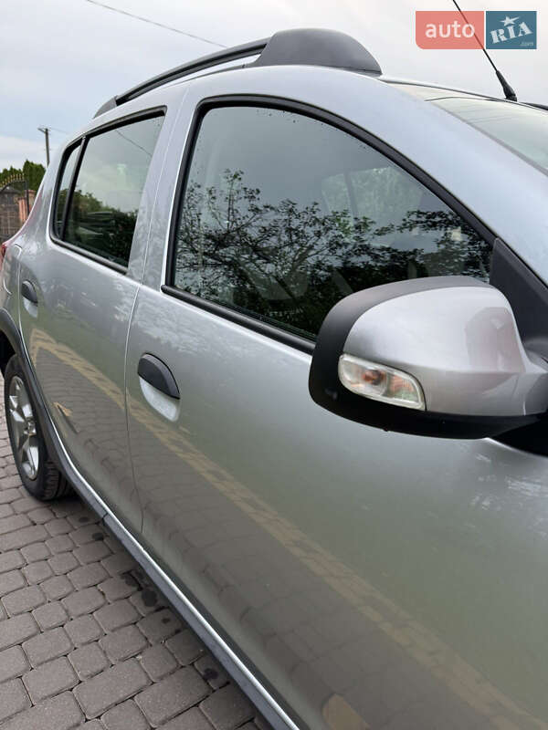 Хэтчбек Renault Sandero 2021 в Львове