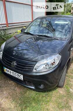 Хетчбек Renault Sandero 2011 в Житомирі