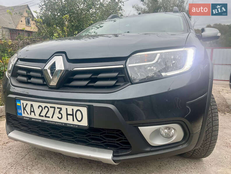 Хэтчбек Renault Sandero 2020 в Петропавловской Борщаговке