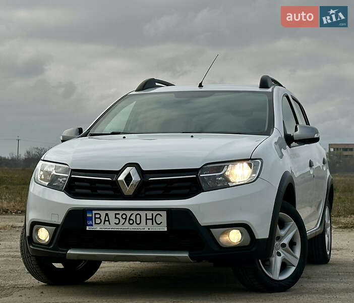 Хетчбек Renault Sandero 2018 в 