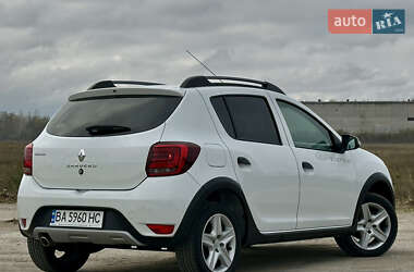 Хетчбек Renault Sandero 2018 в 
